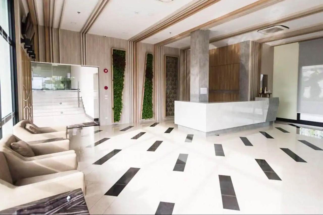 Dusit Grand Condo View Jomtien Beach Extérieur photo